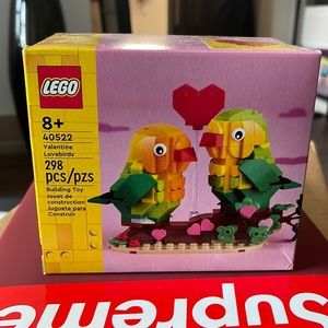 298 piece love bird Lego set
